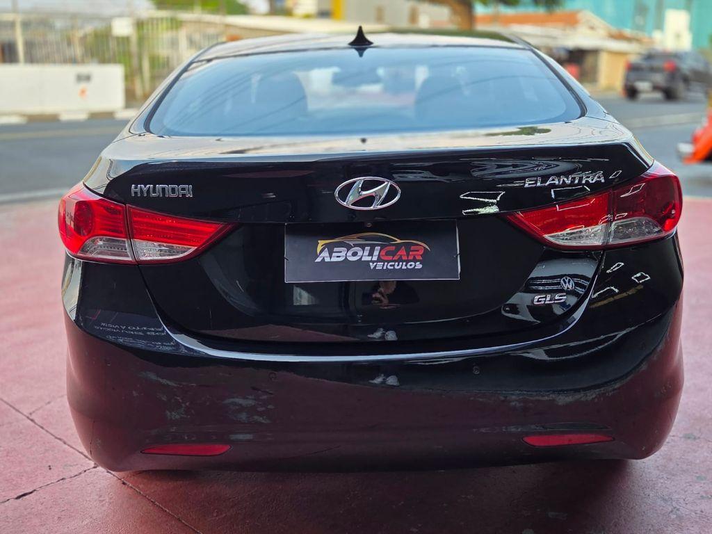 HYUNDAI Elantra - Foto