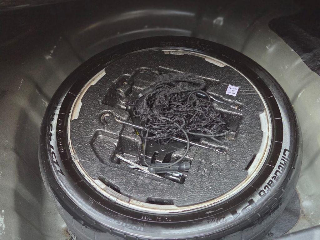 HYUNDAI Elantra - Foto