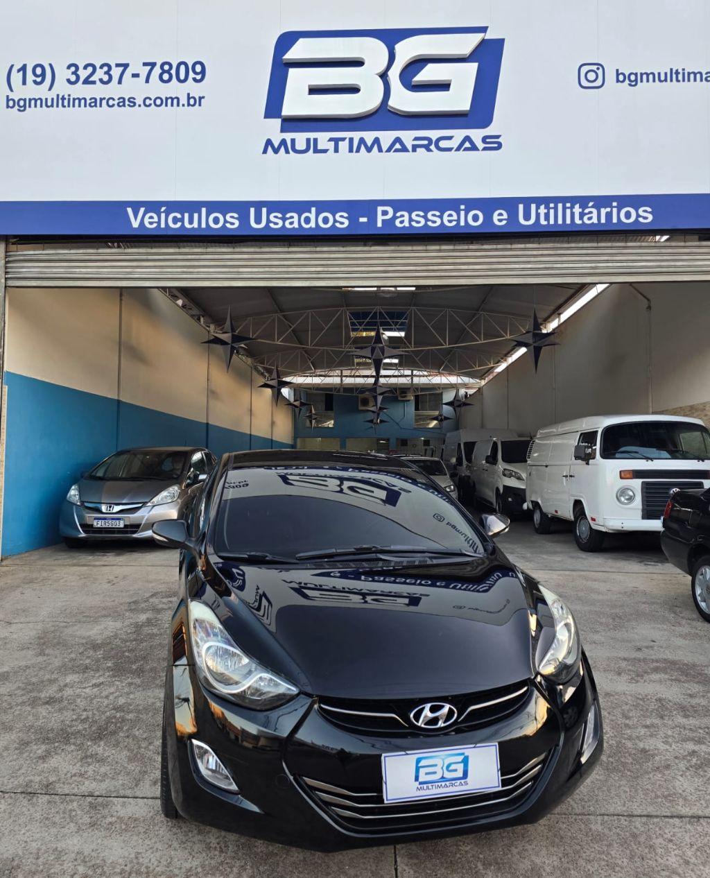 HYUNDAI Elantra - Foto