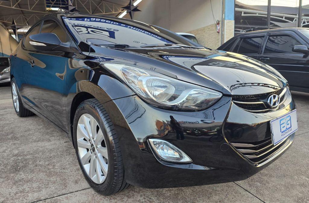 HYUNDAI Elantra - Foto