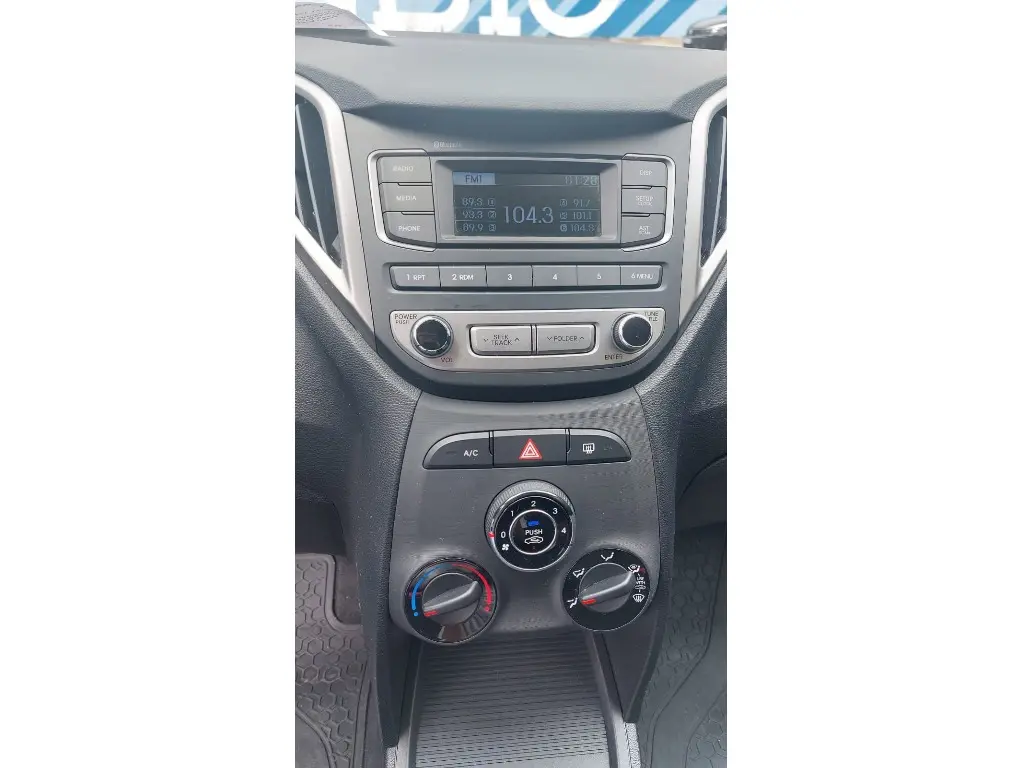 HYUNDAI HB 20 Hatch - Foto