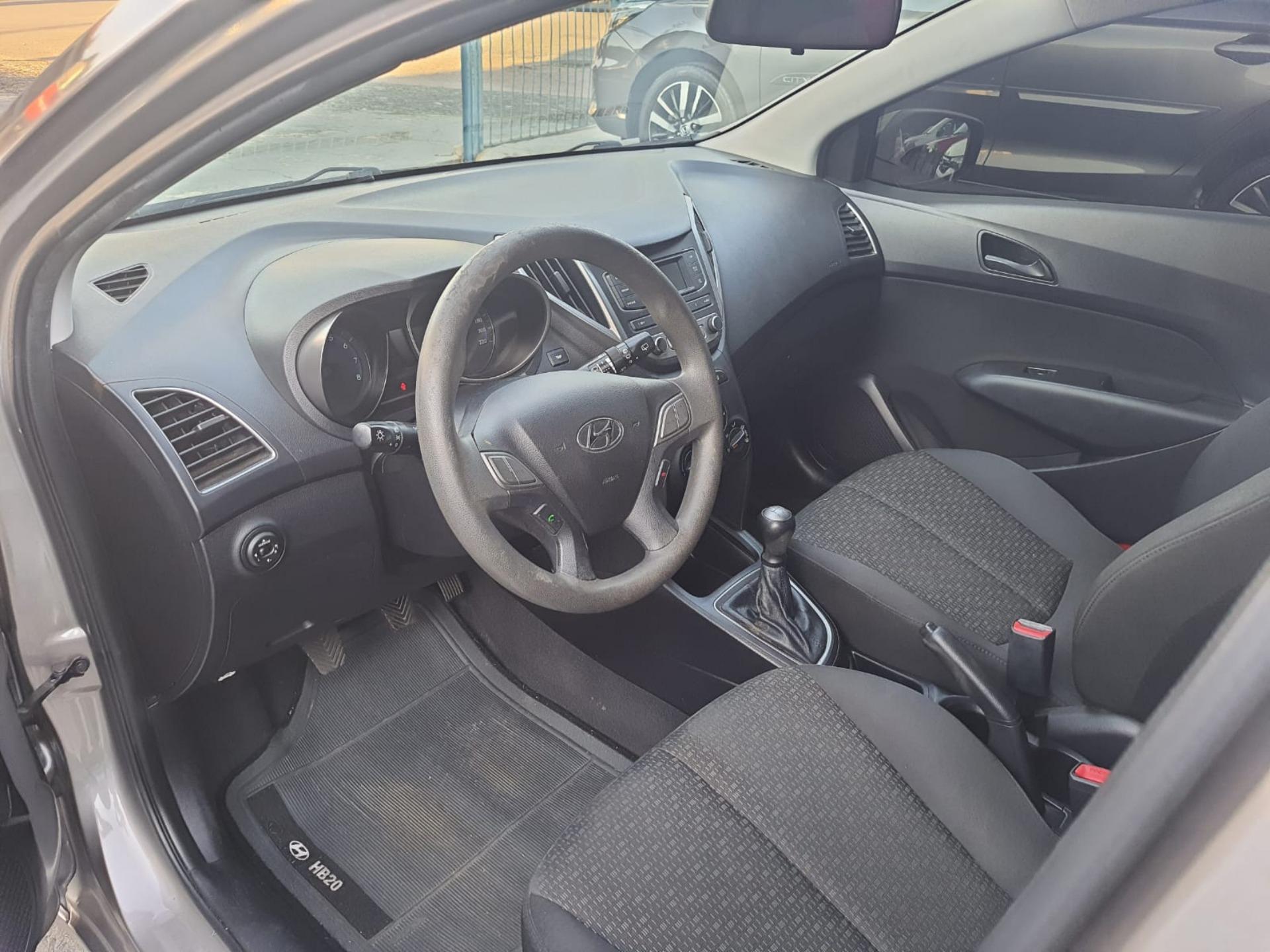 HYUNDAI HB 20 Hatch - Foto