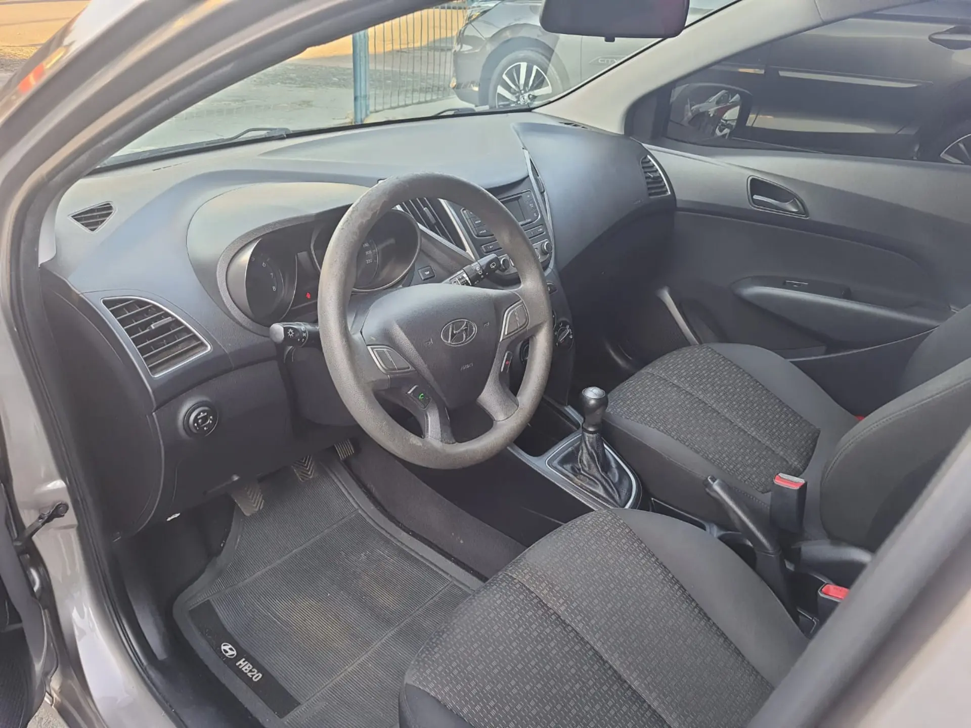 HYUNDAI HB 20 Hatch - Foto