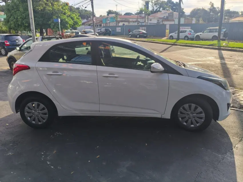 HYUNDAI HB 20 Hatch - Foto