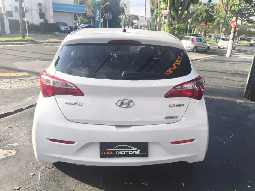 HYUNDAI HB 20 Hatch - Foto
