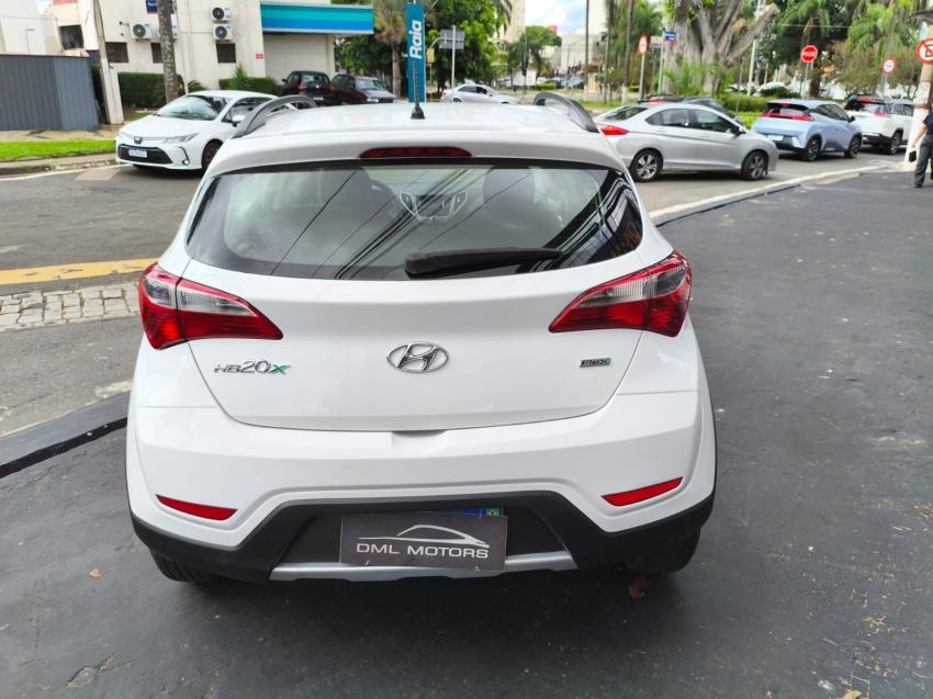 HYUNDAI HB 20 Hatch X - Foto