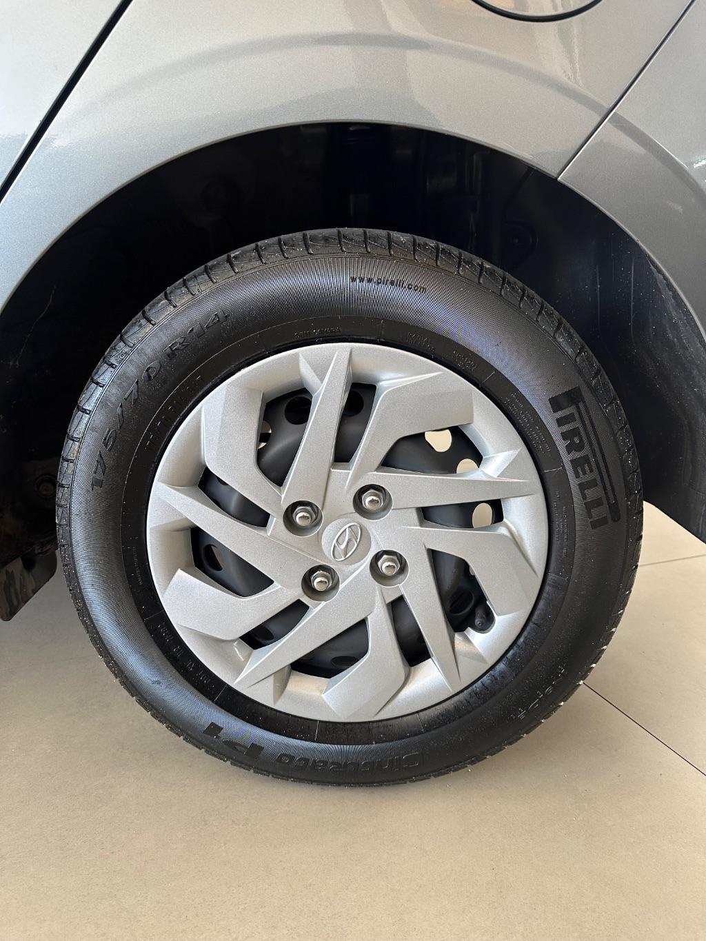 HYUNDAI HB 20 Hatch - Foto