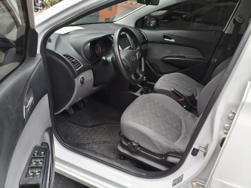 HYUNDAI HB 20 Sedan - Foto