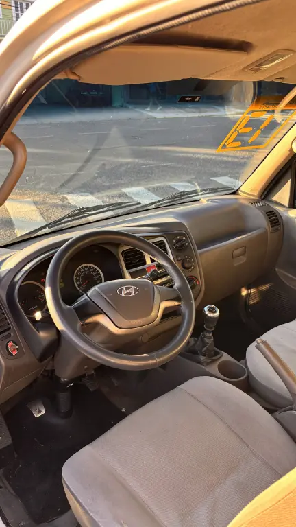 HYUNDAI HR - Foto