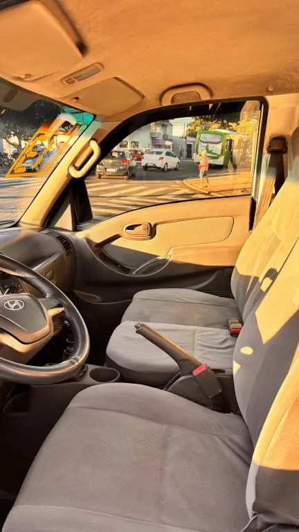 HYUNDAI HR - Foto