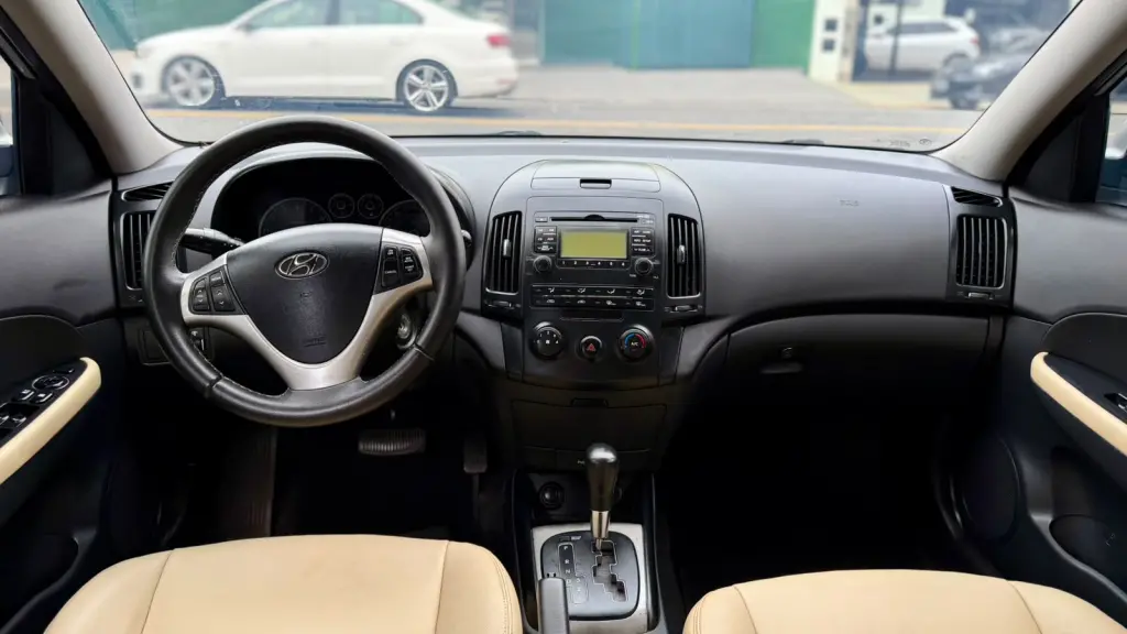 HYUNDAI I30 - Foto