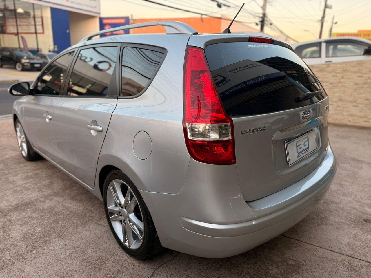 HYUNDAI I30 CW - Miniatura