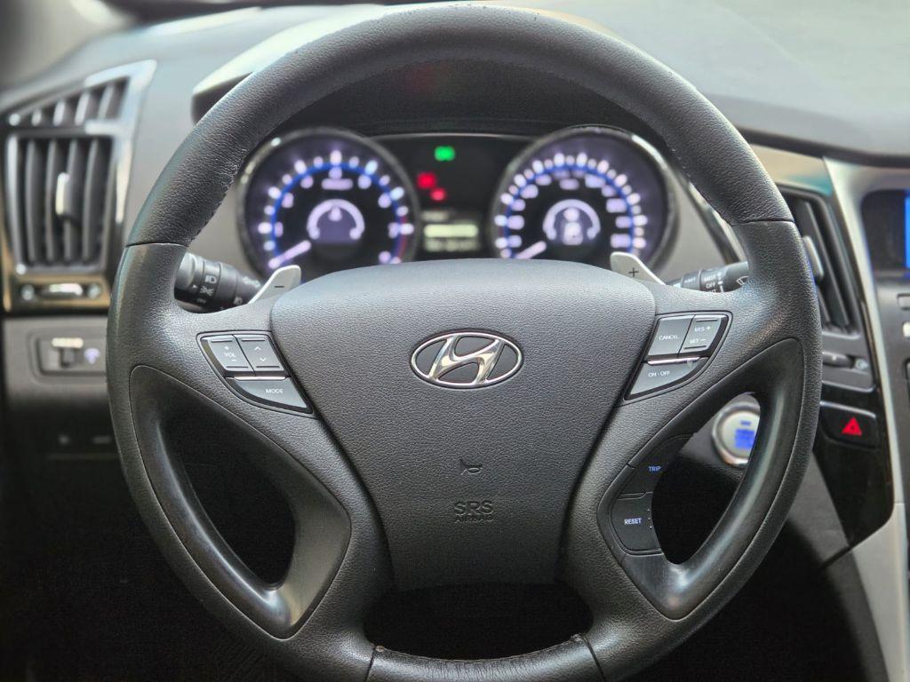 HYUNDAI Sonata - Foto