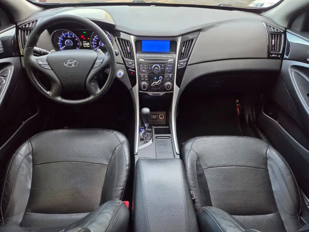 HYUNDAI Sonata - Foto