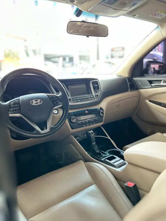 HYUNDAI Tucson - Foto