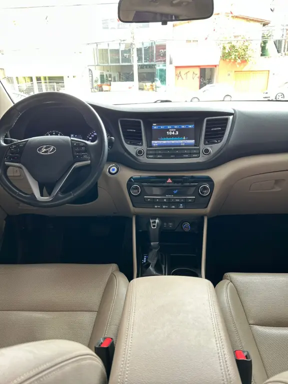 HYUNDAI Tucson - Foto