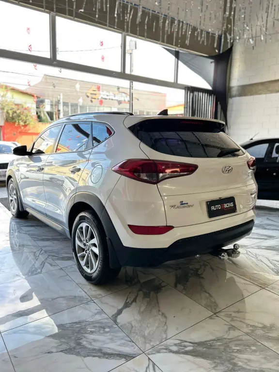 HYUNDAI Tucson - Foto