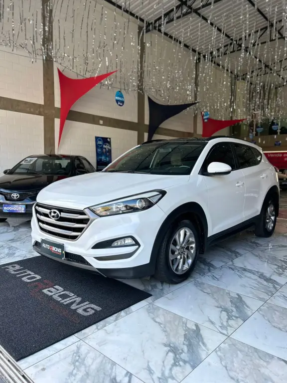 HYUNDAI Tucson - Foto