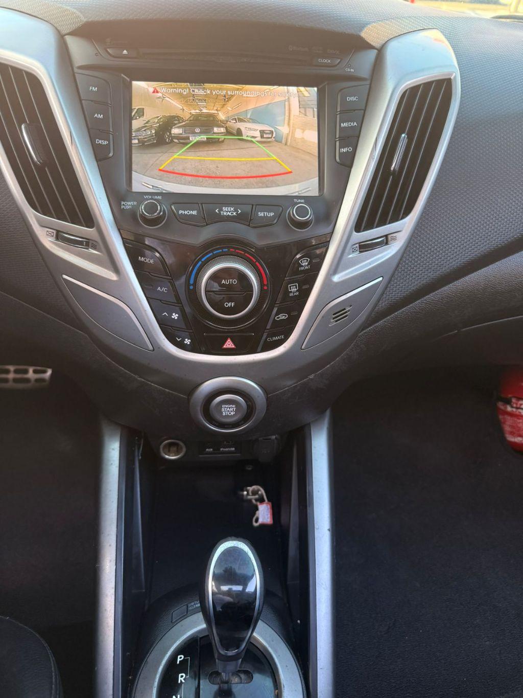 HYUNDAI Veloster - Foto