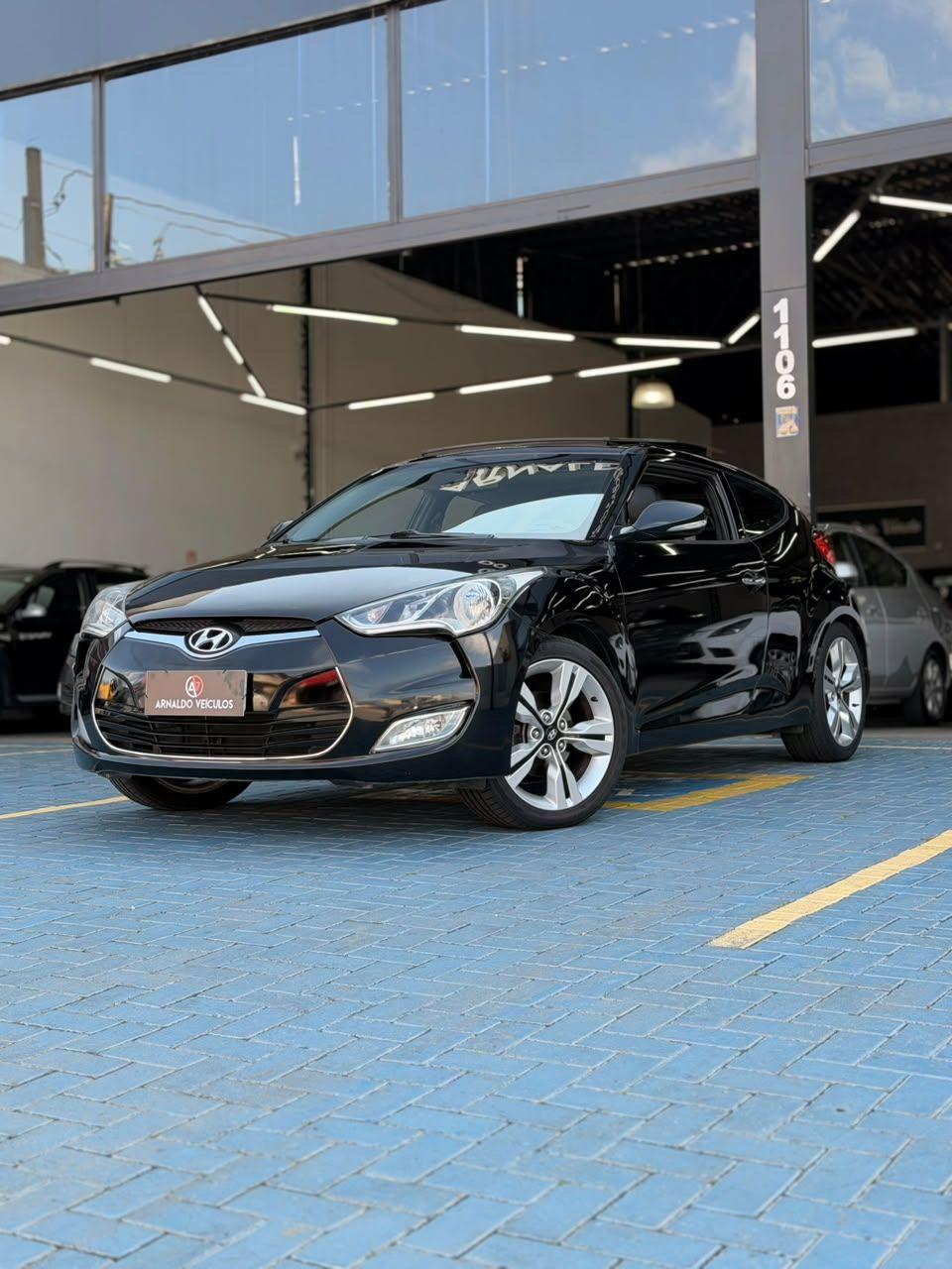 HYUNDAI Veloster