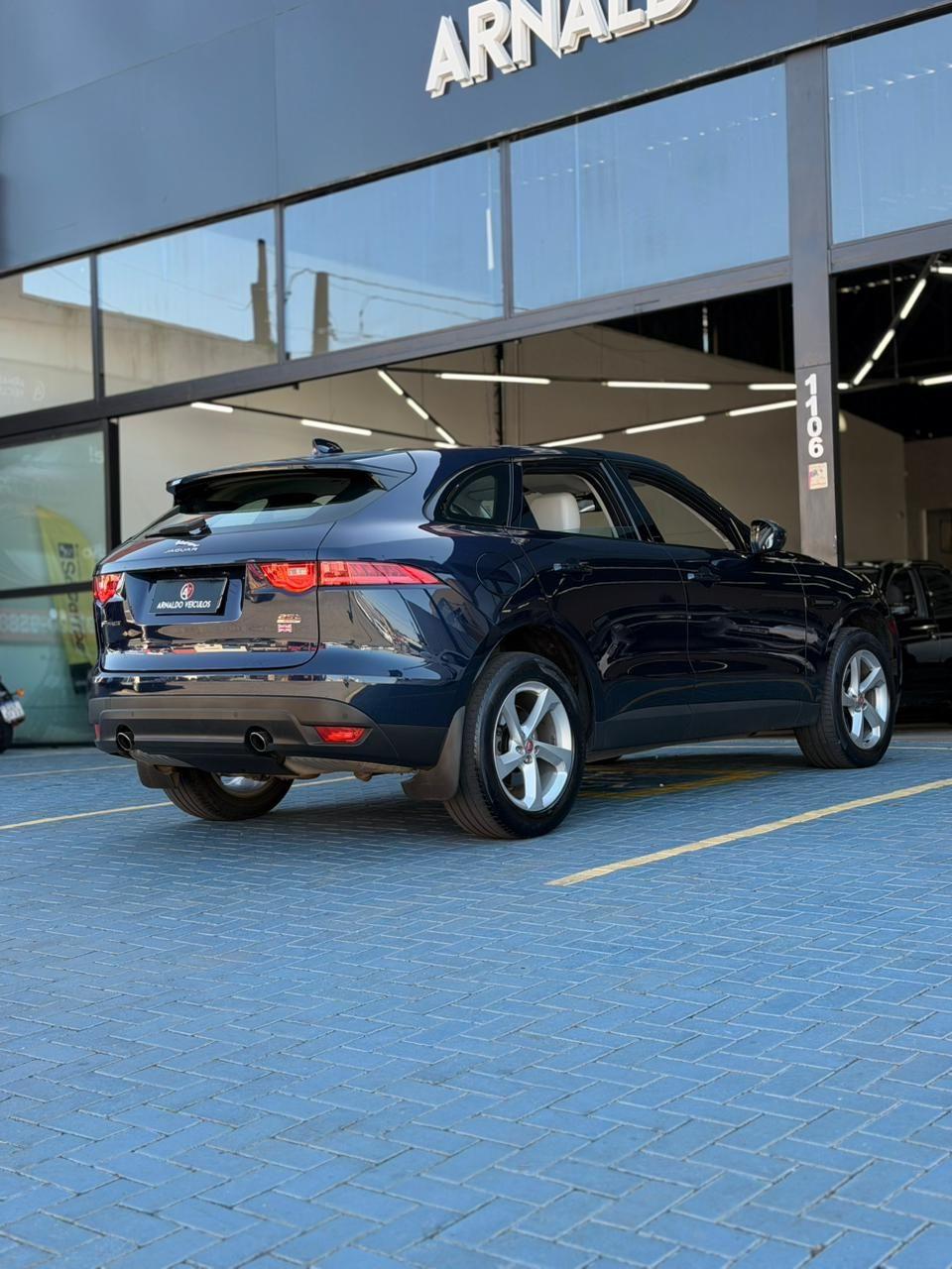 JAGUAR F-Pace - Foto