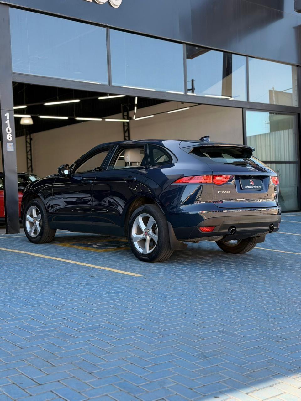 JAGUAR F-Pace - Foto