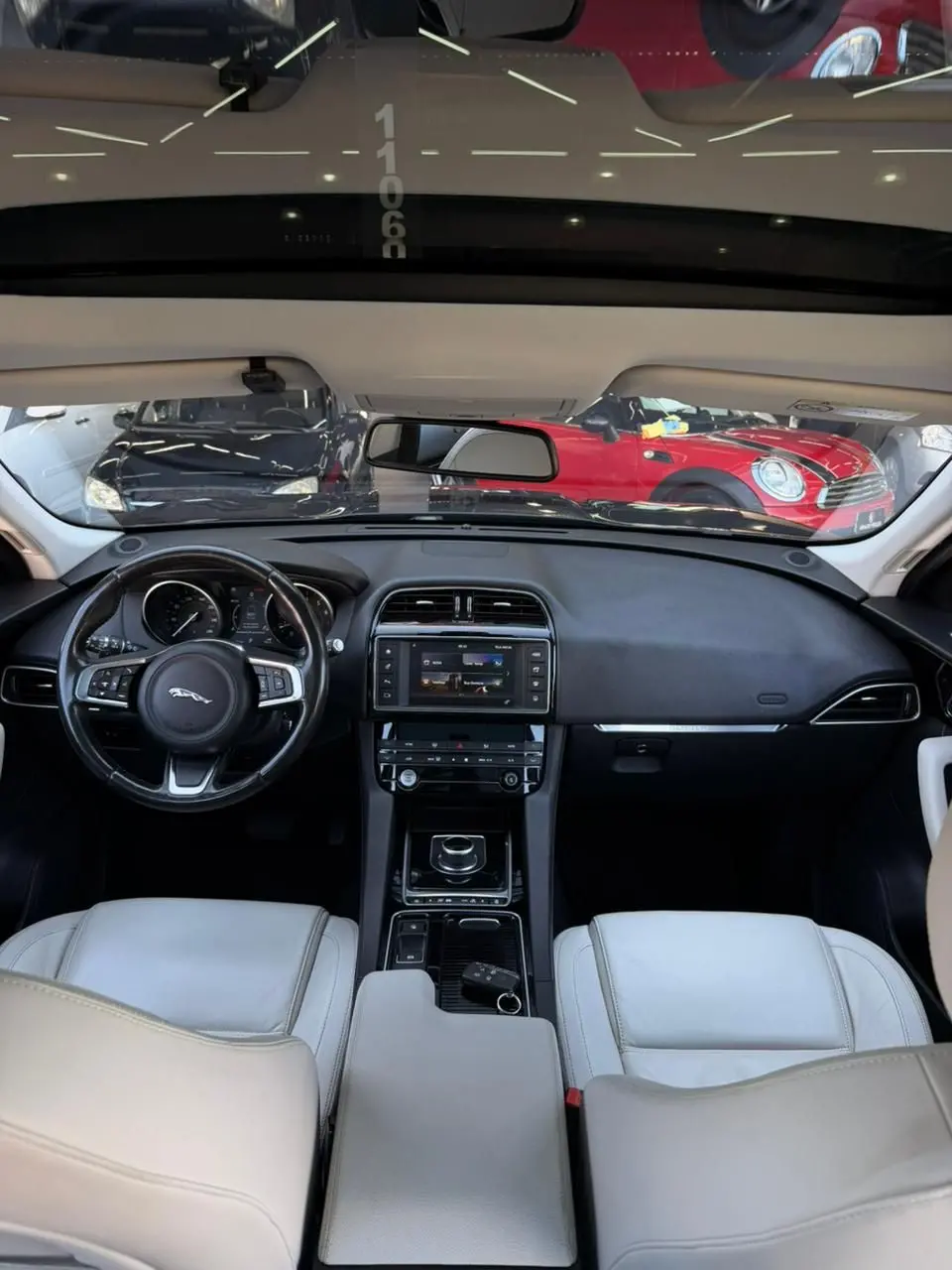JAGUAR F-Pace - Foto