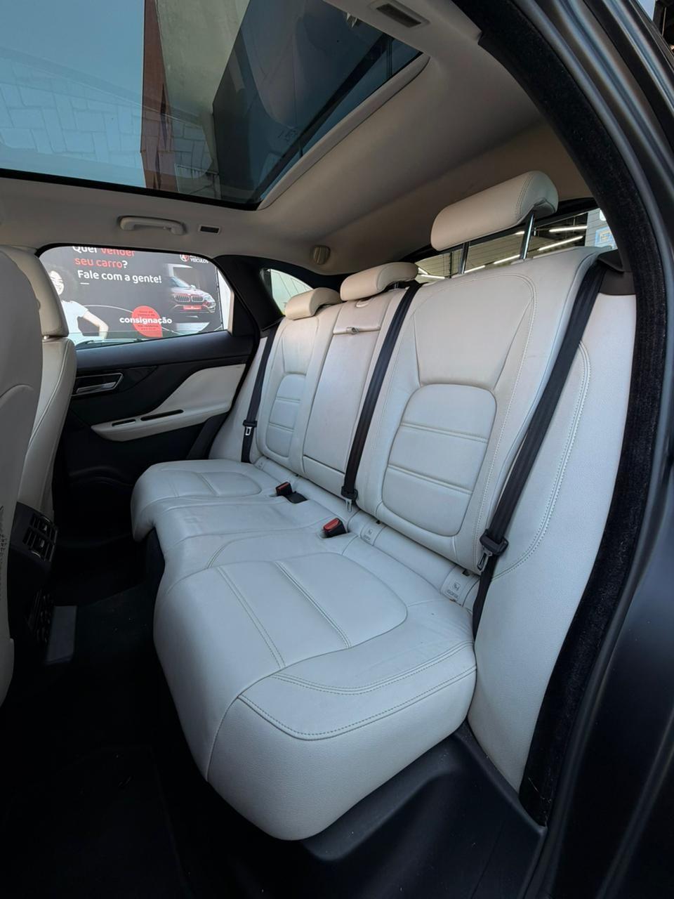 JAGUAR F-Pace - Foto