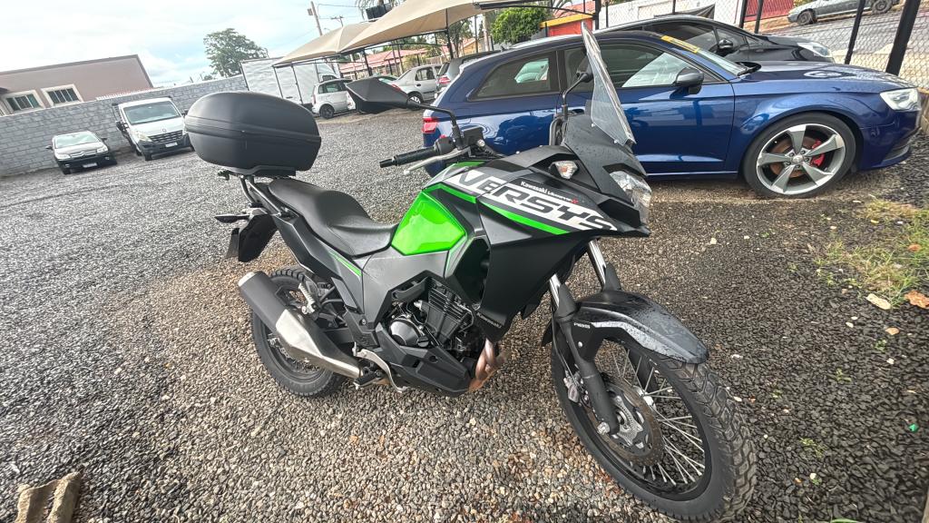 KAWASAKI Versys 300 - Foto