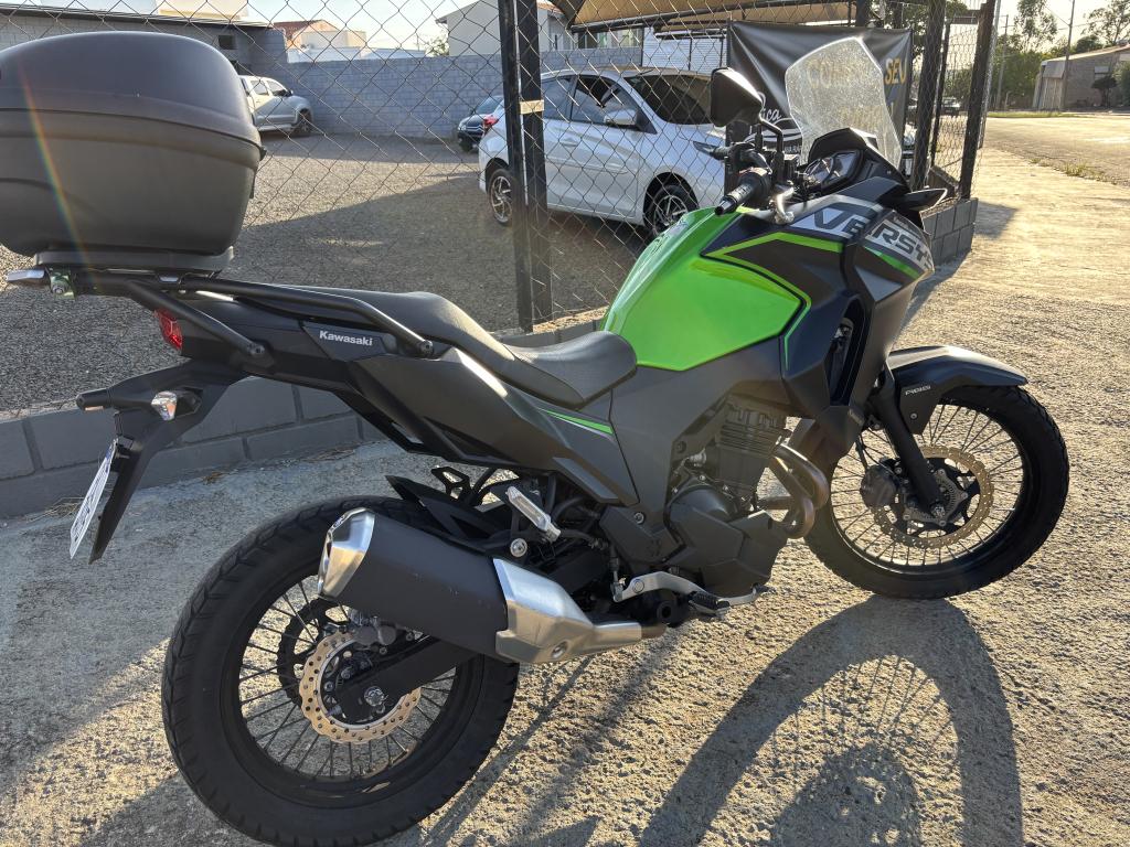 KAWASAKI Versys 300 - Foto
