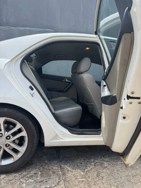 KIA Cerato Sedan - Foto