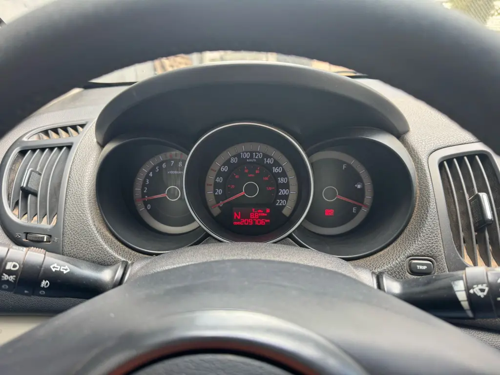 KIA Cerato Sedan - Foto