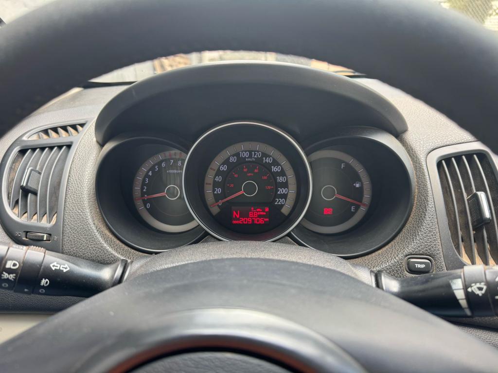 KIA Cerato Sedan - Foto