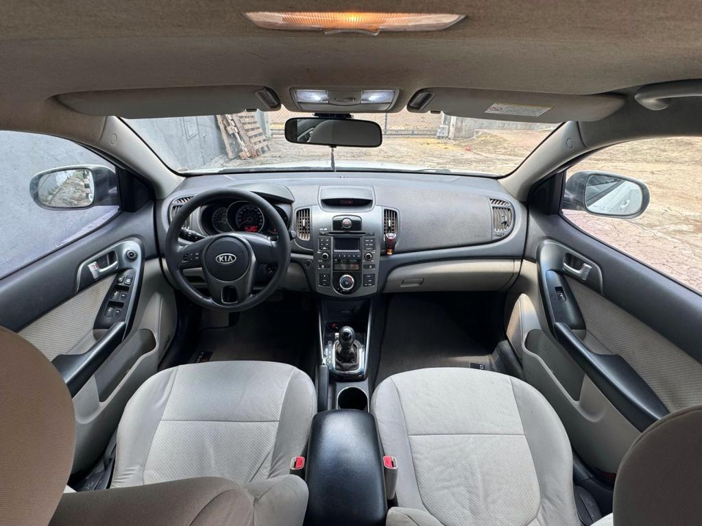 KIA Cerato Sedan - Foto