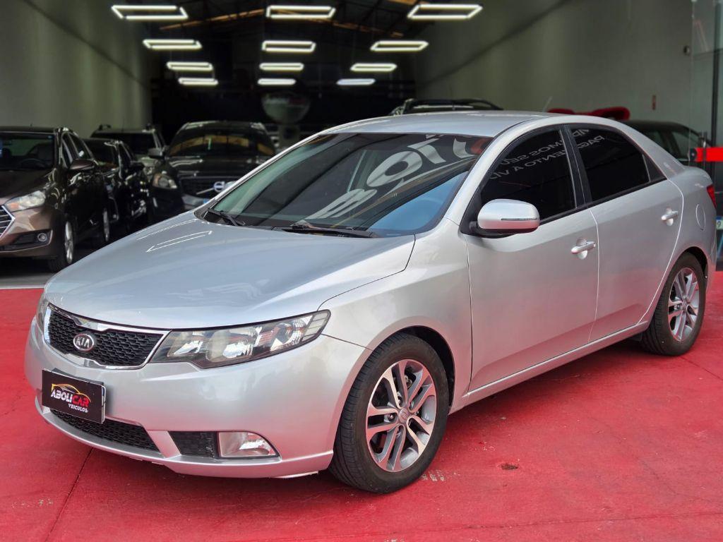 KIA Cerato Sedan