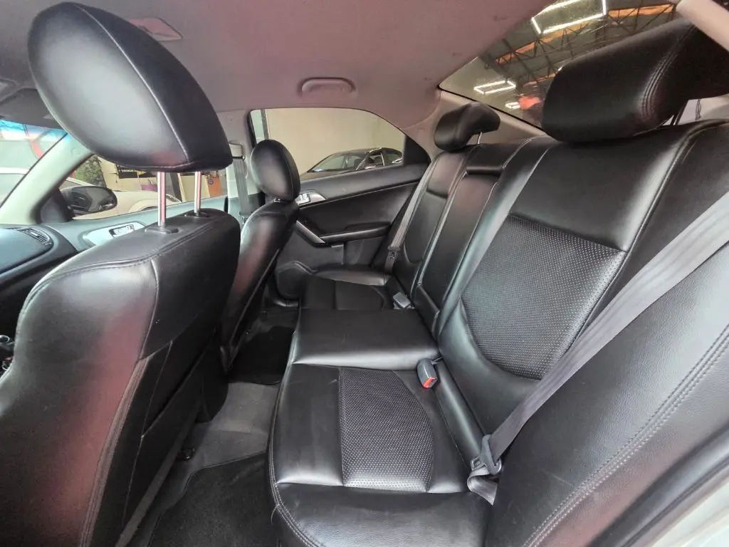 KIA Cerato Sedan - Foto