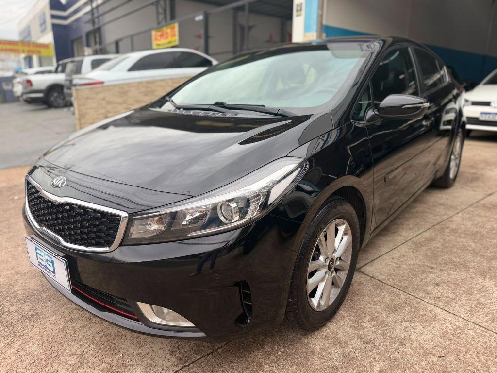 KIA Cerato Sedan - Foto
