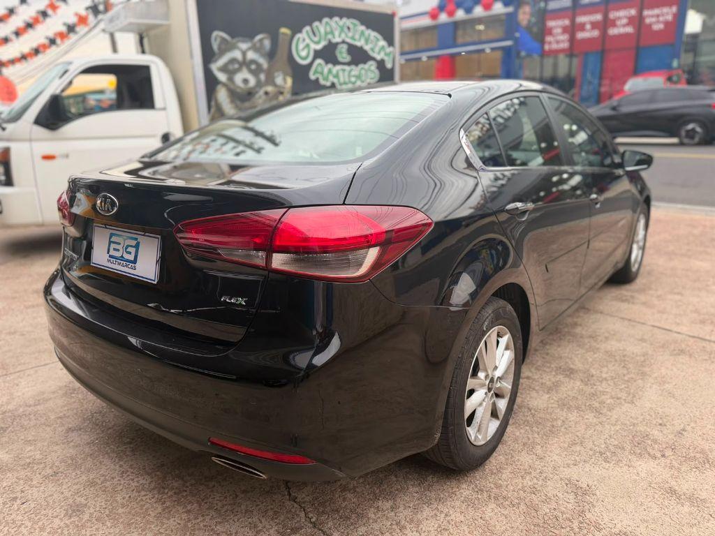 KIA Cerato Sedan - Foto