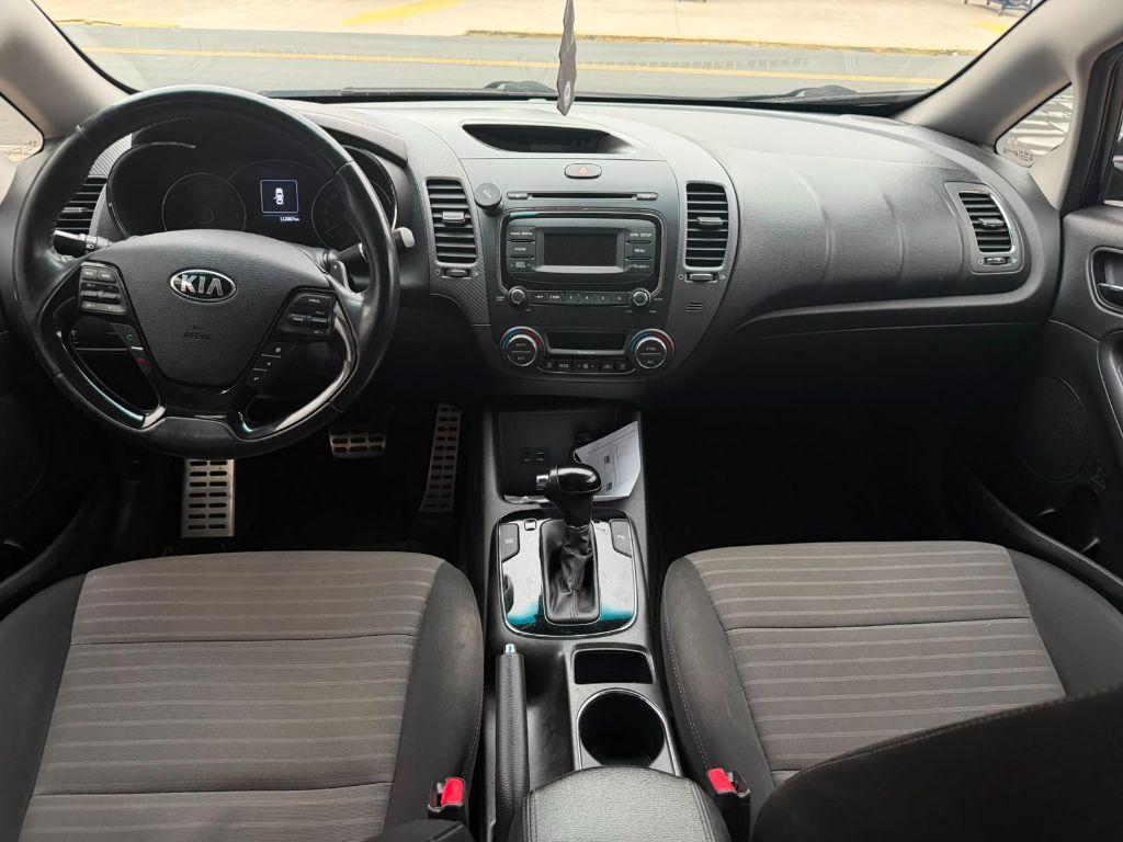 KIA Cerato Sedan - Foto