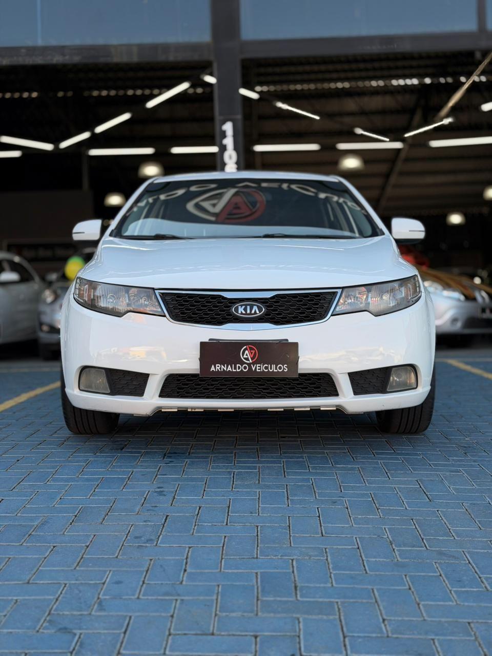 KIA Cerato Sedan - Foto