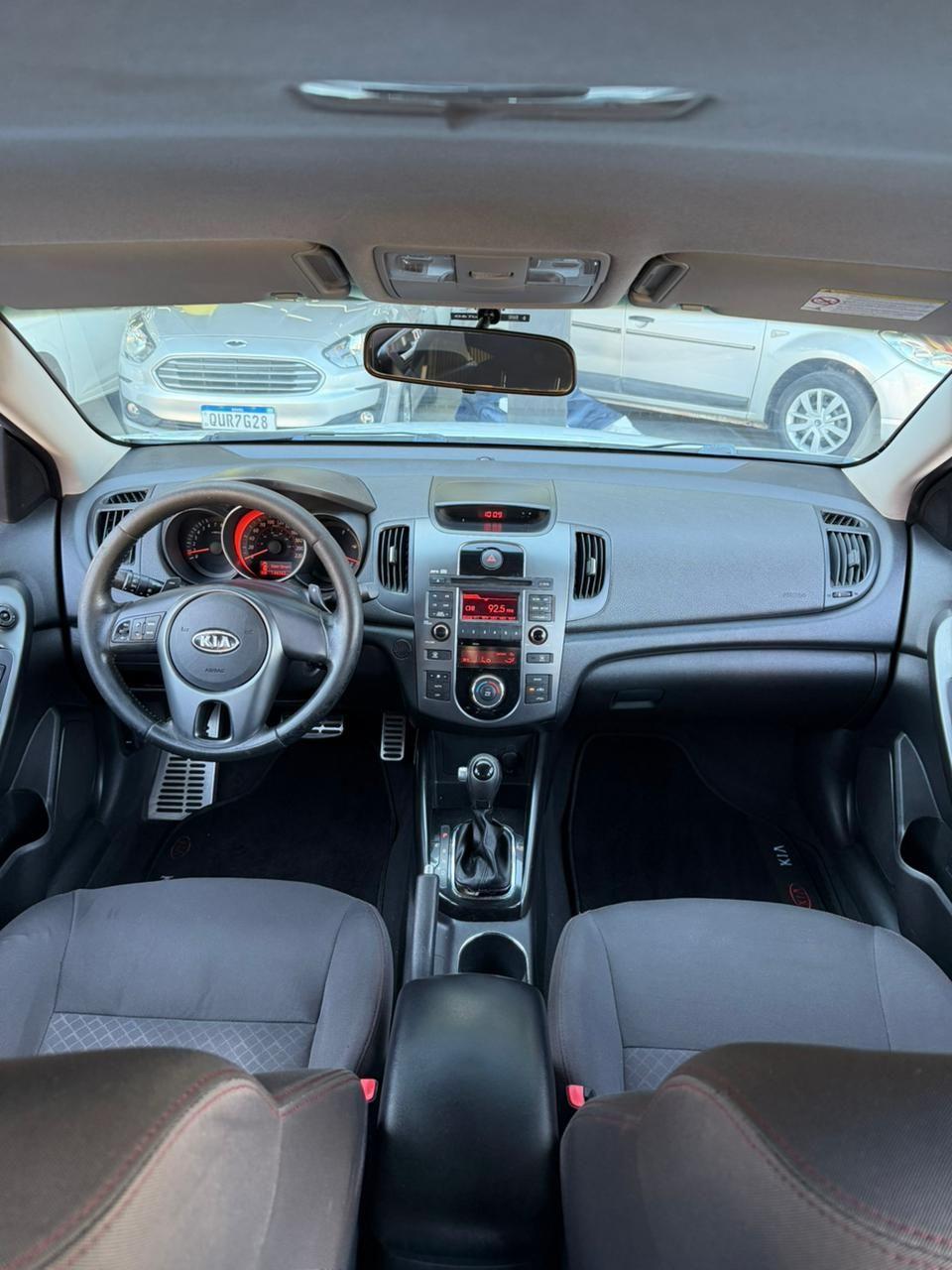KIA Cerato Sedan - Foto