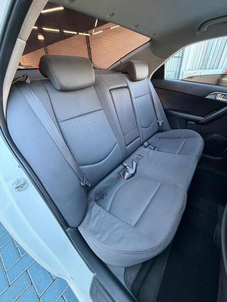 KIA Cerato Sedan - Foto