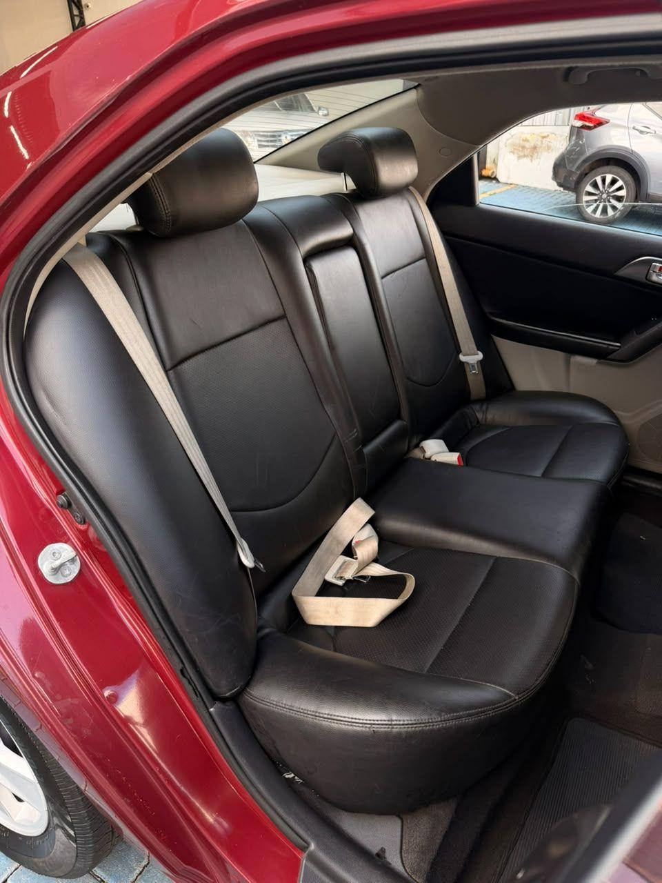 KIA Cerato Sedan - Foto