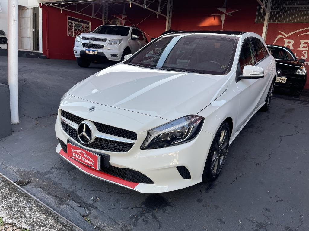 MERCEDES-BENZ A 200 - Foto