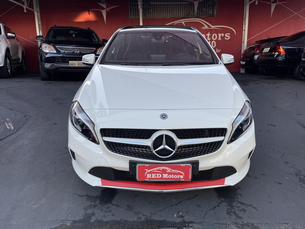MERCEDES-BENZ A 200 - Foto