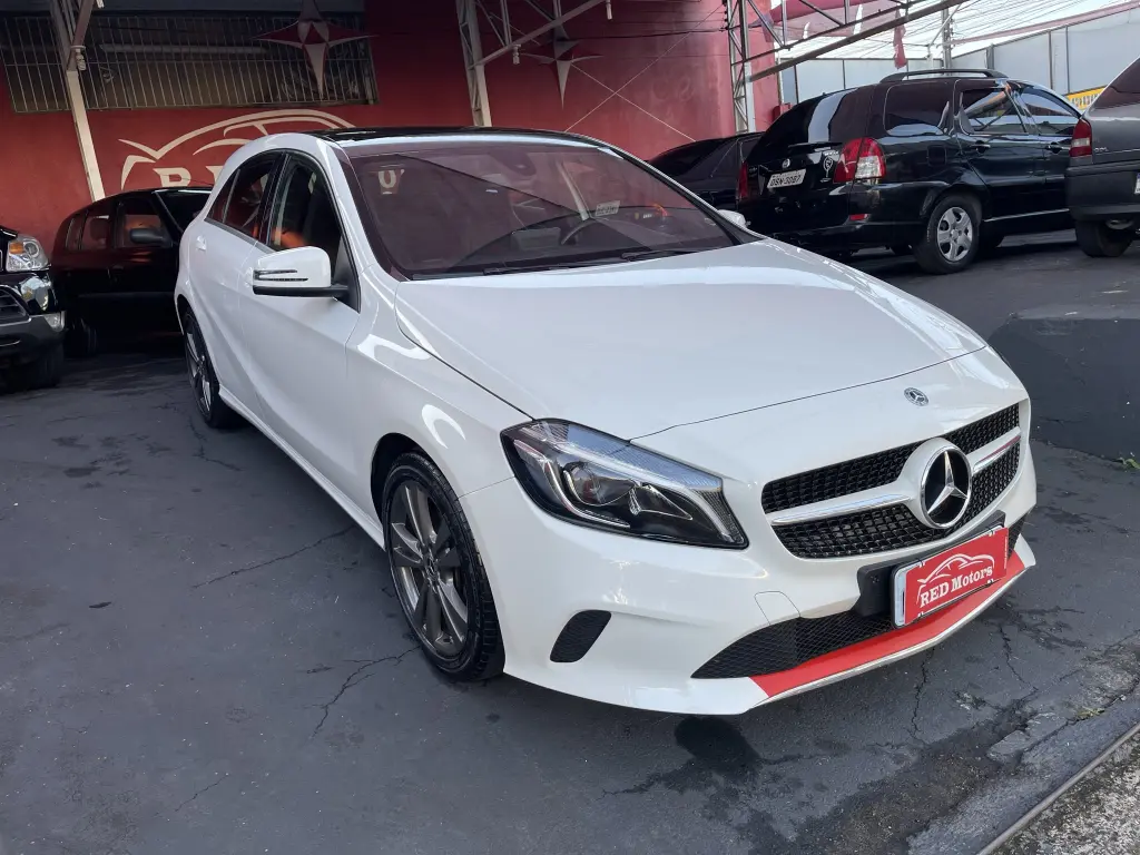 MERCEDES-BENZ A 200