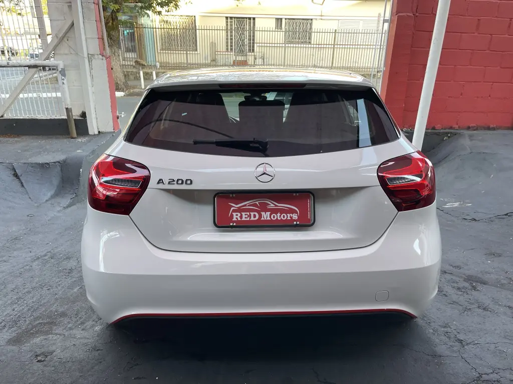 MERCEDES-BENZ A 200 - Foto