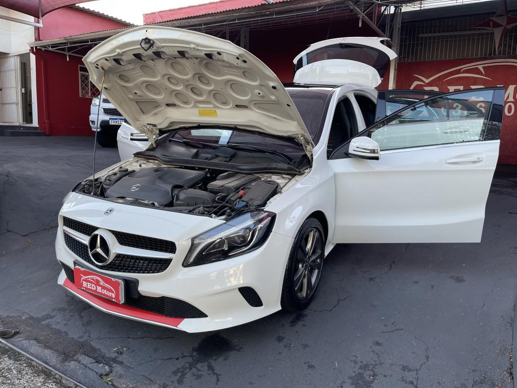 MERCEDES-BENZ A 200 - Foto