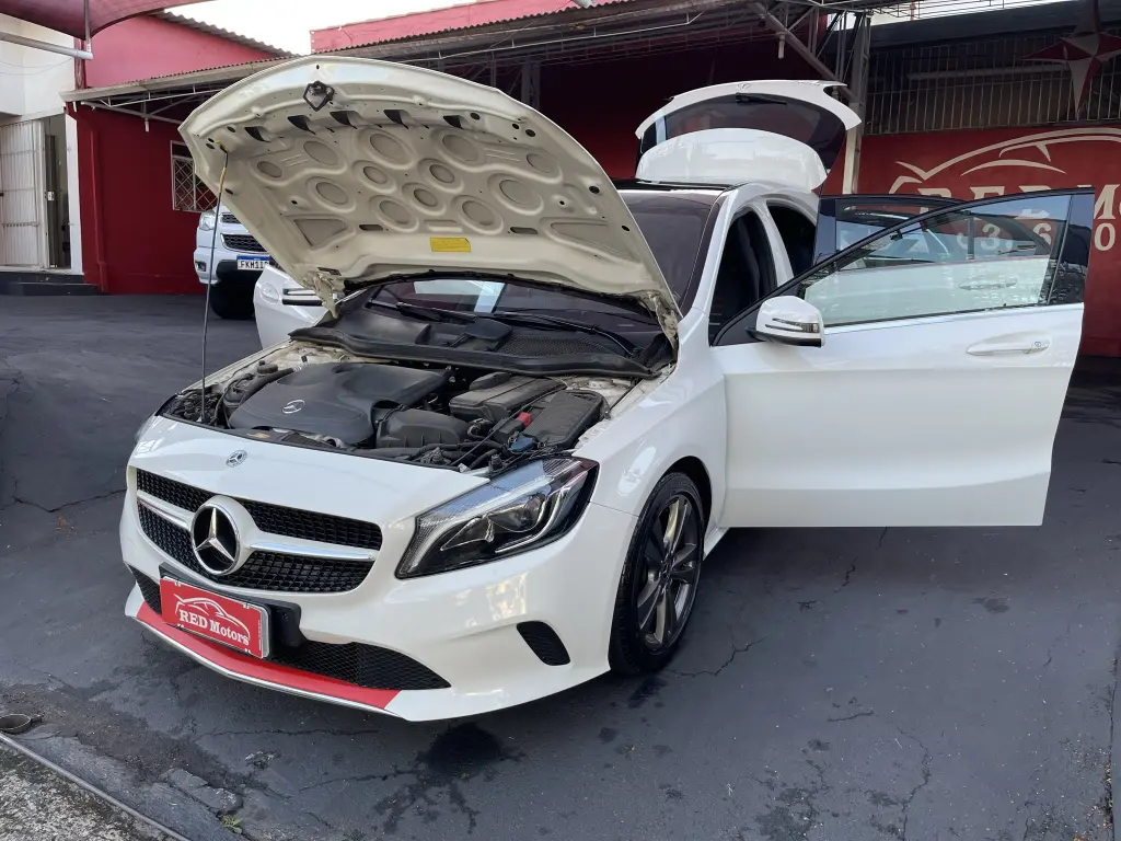 MERCEDES-BENZ A 200 - Foto