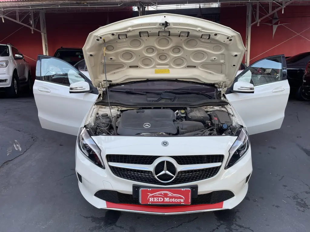 MERCEDES-BENZ A 200 - Foto